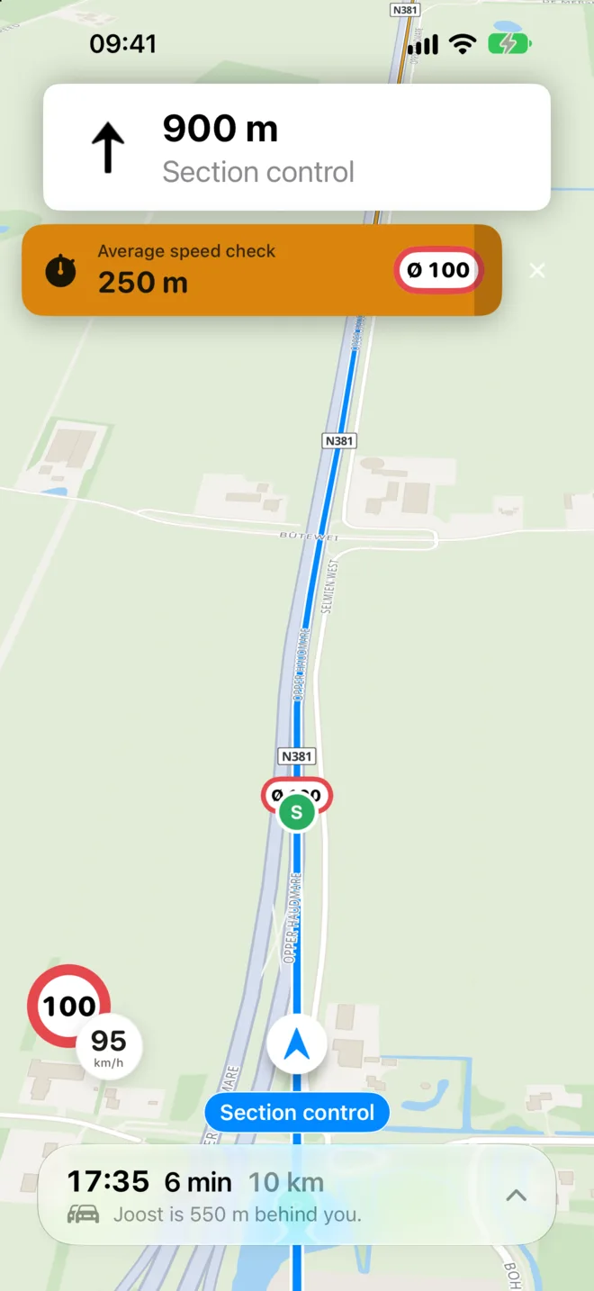 De app bij een trajectcontrole, met de afstand tot het begin.